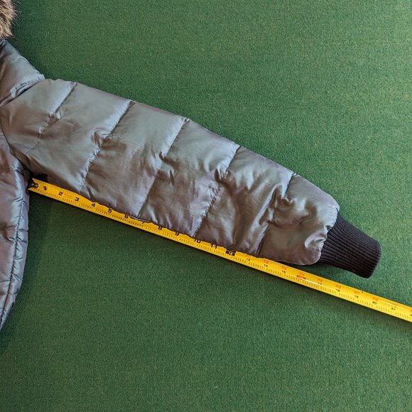 Guess Cropped Down Coat with Furry Hood XS - Picture 11 of 15